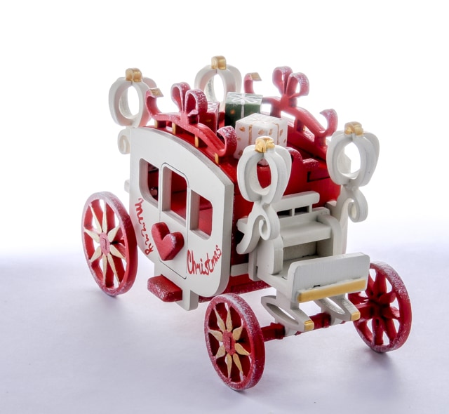 Новогодние елочные игрушки: Карета крытая 3020 Red Heart Santa